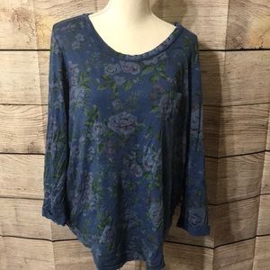 Anthropologie blue roses pocket tee